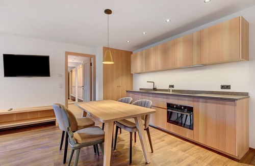Trodena Apartment | Goldener Adler Apartment Classic 2 with Balcony, Sauna & Breakfast Included - new 2026