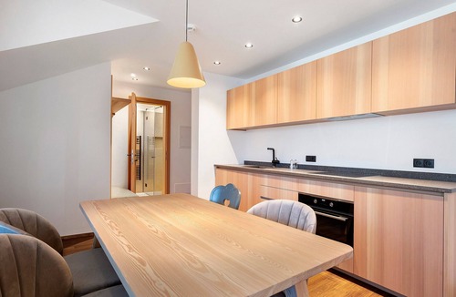 Trodena Apartment | Goldener Adler Apartment Classic 7 with Balcony, Sauna and Breakfast Included - new 2026