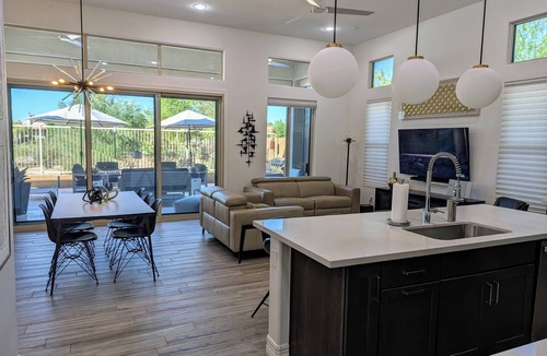 Scottsdale House | Golden Hour Haven: Epic Mountain Views and Resort-Style Backyard!