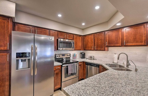 Central Scottsdale Condo | Golf, Shop & Hike: Scottsdale Resort Condo!