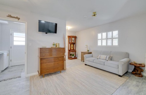 Arcadia Apartment | Golf, Swim & Grill Out: Phoenix Gem 10 Mi to Dtwn