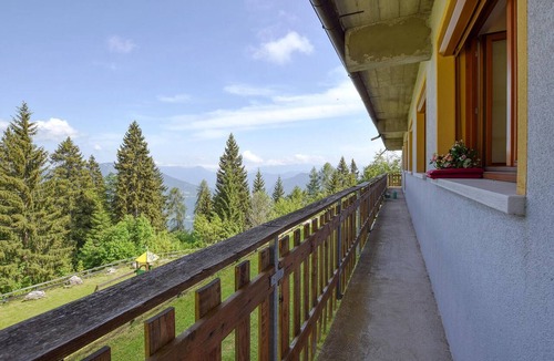Lamon Apartment | Gorgeous apartment in Lamon with WiFi