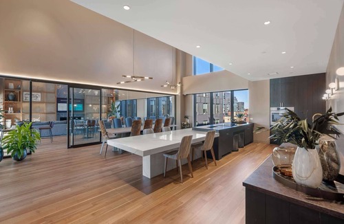 Fenway–Kenmore Apartment | Gorgeous Apt with Kitchen