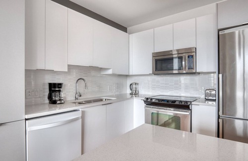 Chinatown Apartment | Gorgeous Downtown 1BR w/W/D & Gym, nr Greenway, by Blueground