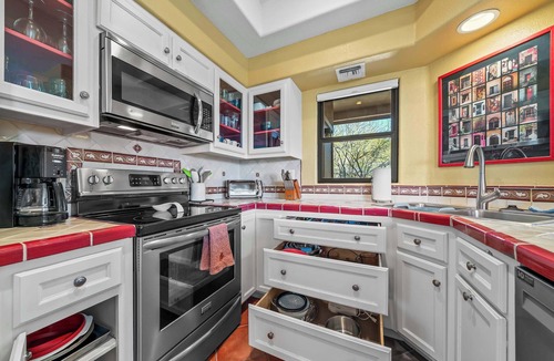 Tucson Condo | Gorgeous Mountain & City Views, Pools, & Hot Tubs