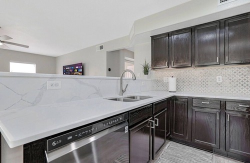 Mountain Vista Ranch House | Gorgeous SURPRISE GEM 2 Miles to Baseball Stadium