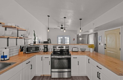 Rincon Heights Villa | Gorgeous Tucson Digs Walking to U of A