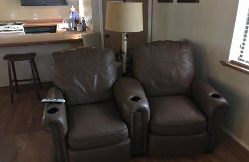 Parks House | Grand Canyon 1bd Loft at Historic Wrigley Ranch-Suite with Horseback Riding, Hiking