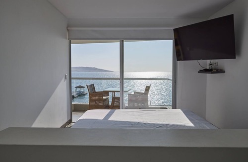 Pisco Apartment | Great Beach View 3-BR Apt with Hot Tub in Charming Condo in Paracas with WiFi