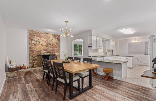 Arcadia House | Great Location! Walk to Old Town in minutes!