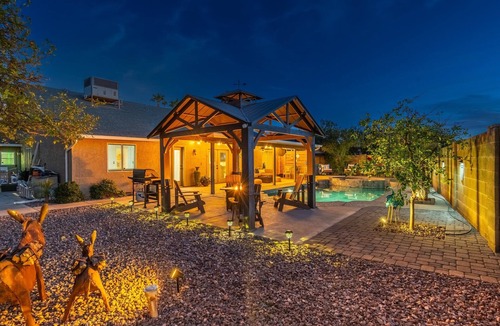 La Buena Vida House | Great Location! Walk to State Farm Stadium! Heated Pool & Spa!