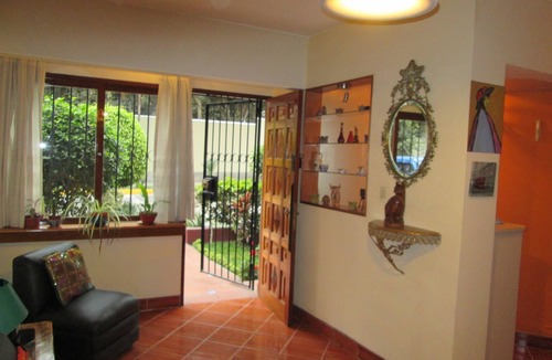 Santiago de Surco Apartment | Ground floor apartment for rent in Surco-Lima