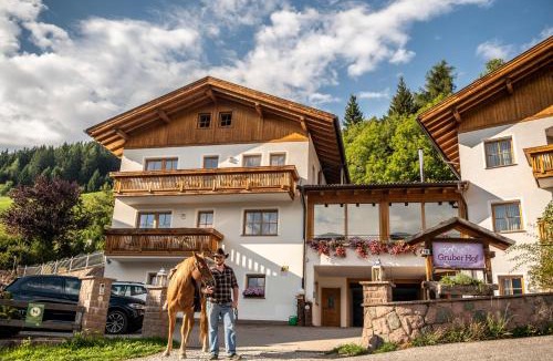 Funes Apartment | Gruberhof Coll