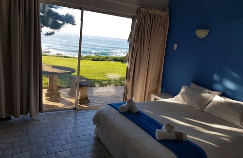 Umdloti House | Guesthouse near the beach, 1 fully equiped unit 3 smaller units with kitchenette