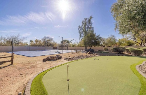 Country Club Acres House | HÓZHÓ|Resort Style Pool & Tub |Theater|Pickleball