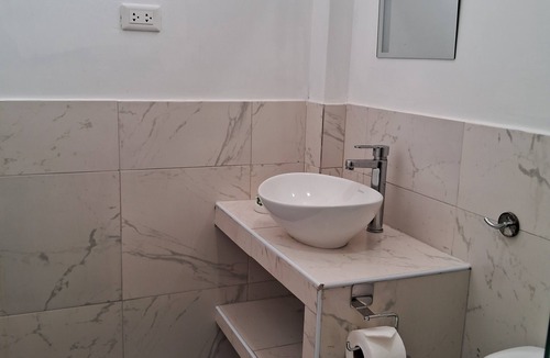 Canoas Hotel | Hab24 Hotel Frente al mar Ideal Para Disfrutar del sol y Descansar con Wifi y AC