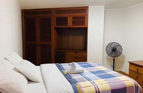 Leuro Resort | Habitación Acogedora con Baño Privado y Entrada Propia en Miraflores