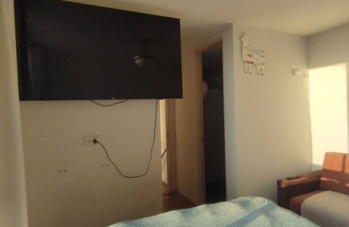 La Perla Bed & Breakfast | 🧳 Habitación Baño Privado Cerca del Aeropuerto Vista al mar Dentro de mi Hogar