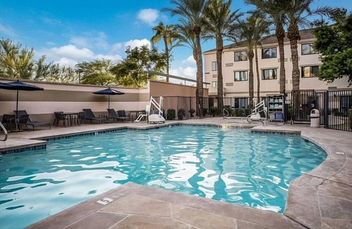 Chandler Apartment | Hall of Flame Museum of Firefighting! Comfortable Unit w/Pool view, Onsite Pool