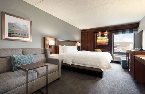 Appleton Hotel | Hampton Inn Appleton-Fox River Mall Area