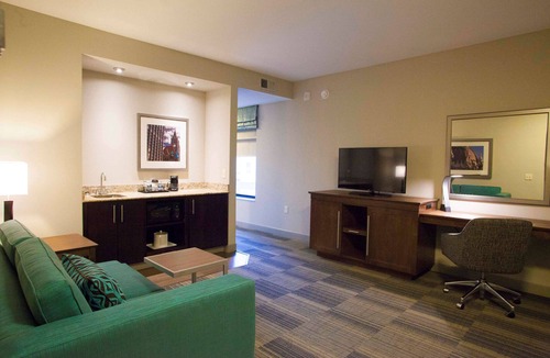 West Seventh Hotel | Hampton Inn & Suites Downtown St. Paul
