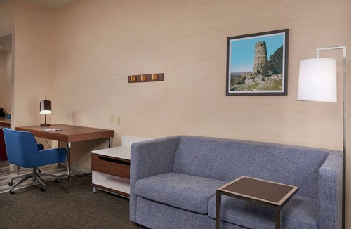 Surprise Hotel | Hampton Inn & Suites Phoenix-Surprise
