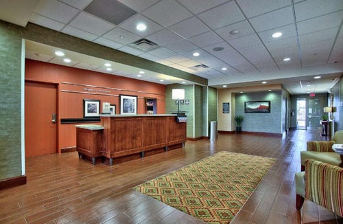 Scottsdale Hotel | Hampton Inn & Suites Scottsdale at Talking Stick