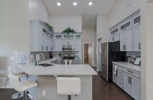 Chandler House | Heated Pool Chandler Home & Chef's Kitchen!