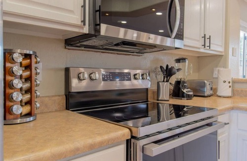 Casa Grande House | Heated Pool/Comfy King/Queen/BBQ