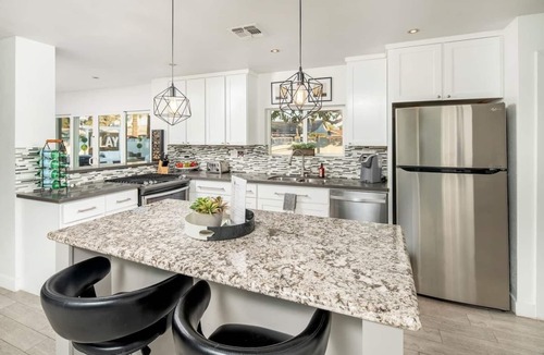 New Papago Parkway House | ✴HEATED POOL ✴ HOT TUB ✴ FIRE PIT ✴ OUTDOOR DINING