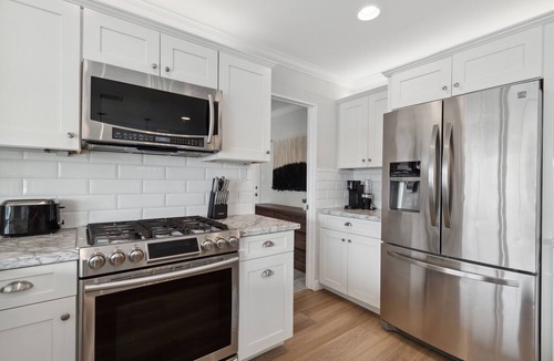 Village Grove House | Heated Pool, Hot Tub, Fire Pit - Old Town Luxury