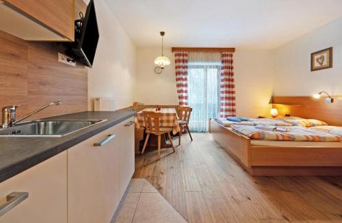 Racines Apartment | Heiserhof App Holunder
