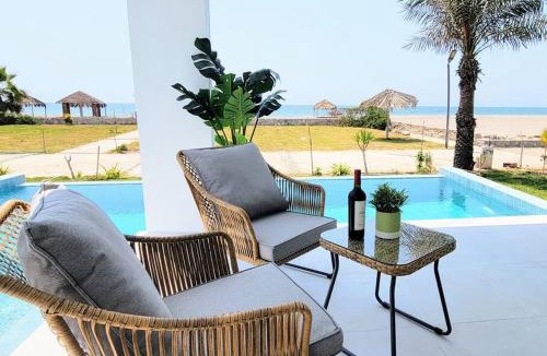 Chincha Baja House | HERMOSA CASA CON PISCINA FRENTE AL MAR - PRIMERA FILA