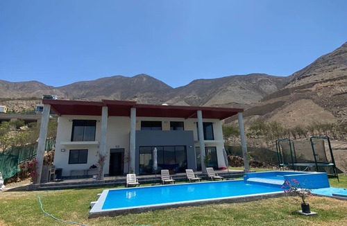 Independencia House | Hermosa y Grande Casa de Campo con Vista Increíble al Valle de Cieneguilla