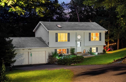 Bushkill House | Hideaway/Hot Tub/Sunna/Lake/Kayaks/Pool/Game Room/Cold Plunge