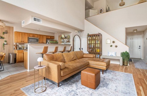 Woodlands Village House | Highland Mesa Townhome