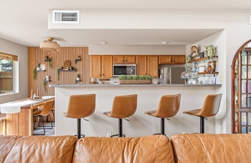 Woodlands Village House | Highland Mesa Townhome
