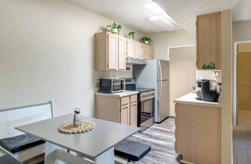 Dietz Condo | Hike, Swim & Shop: Tucson Condo w/Balcony