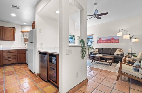 The Foothills Townhomes House | Hilltop Luxury Stay w/360° Views | 8mi from U of A