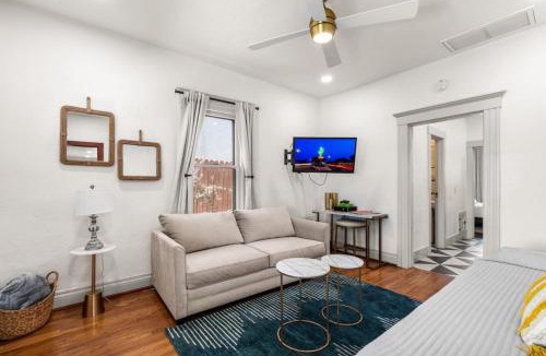 Iron Horse Historic District House | Historic 1 bedroom located near The U of A