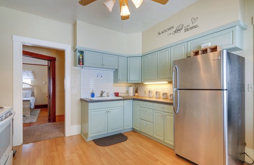 Cannonville Cottage | Historic Bryce Canyon Basecamp w/Game Room!