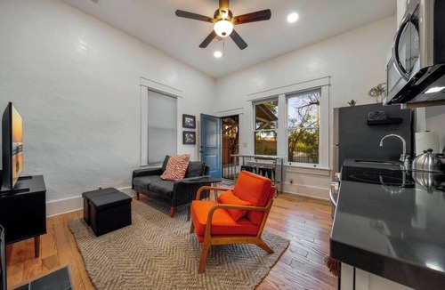 Iron Horse House | Historic Duplex/Total of 2 BR 2 BA/2 Units