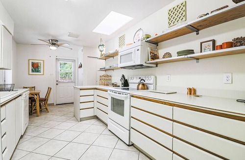 Glendale House | Historic Glendale Home with Huge Yard! Minutes from Shopping