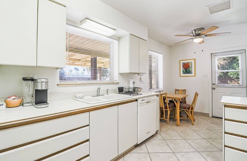 Glendale House | Historic Glendale Home with Huge Yard! Minutes from Shopping