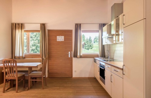 Compaccio Apartment | Holiday Apartment "Ferienparadies Sabina Zirbel" in the Nature Park Next to Seiser Alm
