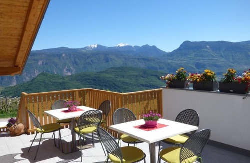 Castelvecchio Alto Apartment | Holiday apartment Kaltern an der Weinstraße for 4 - 6 persons with 3 bedrooms - Holiday apartment