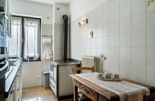 Altopiano della Vigolana House | Holiday Home 'Fruet' with Mountain View, Private Garden and Wi-Fi