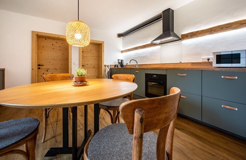 Funes Apartment | Holiday Accommodation "Valentin 36 Apartment Raschötz" with Wi-Fi and balcony