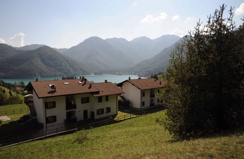 Mezzolago Apartment | Holiday apartment with a wonderful lake view