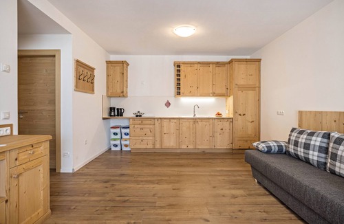 San Martin de Tor Apartment | Holiday Apartment "Ciasa Silvia" with Mountain View & Wi-Fi